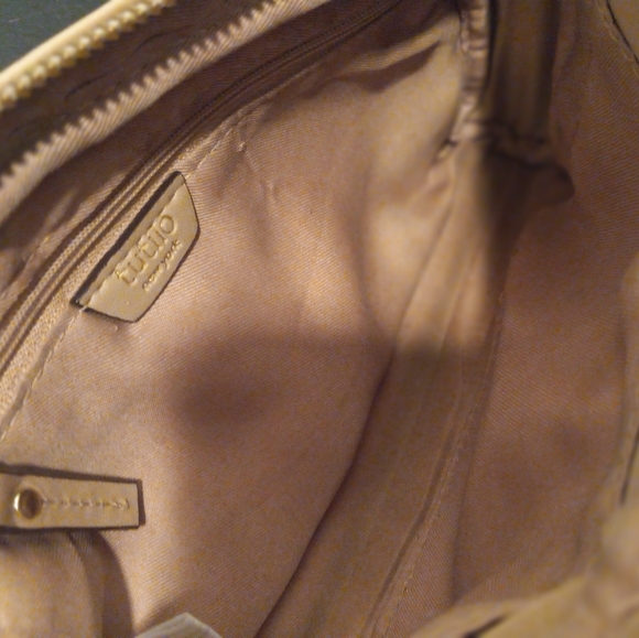Tutilo Tan Leather Crossbody Shoulderbag - Picture 5 of 7